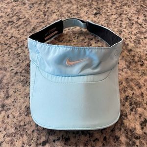 Nike Featherlight Dri-Fit Strap Back Adj Golf/Tennis Visor Sea-Foam Green